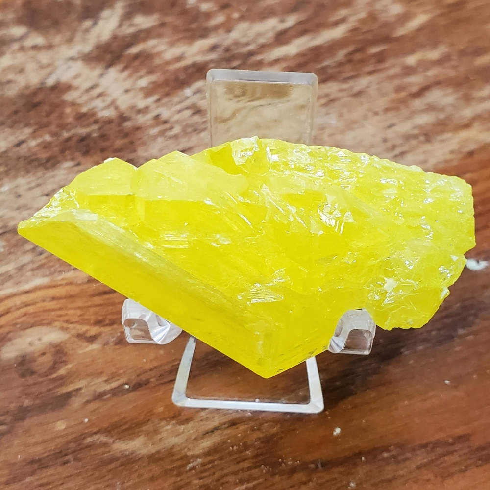 Pure Sulfur Crystal, Single Point - Picture 4 of 12